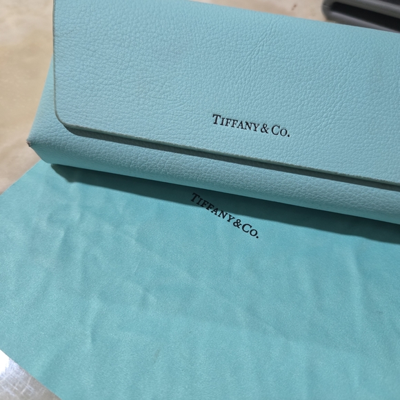 Tiffany & Co. Glass Case Set Blue - Picture 3 of 15